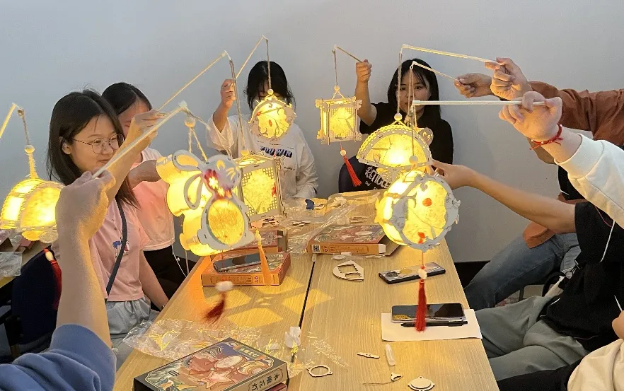 以指尖艺术,书写春日力量妇女节手作活动 以指尖艺术,书写春日力量妇女节手作活动